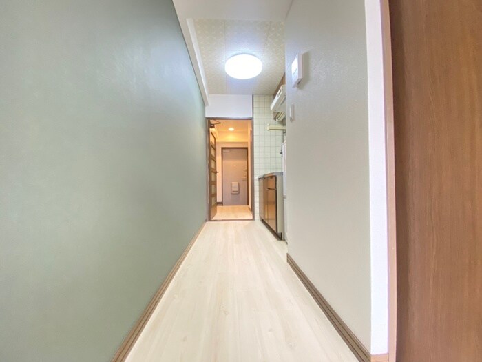 物件内観写真17　(廊下)