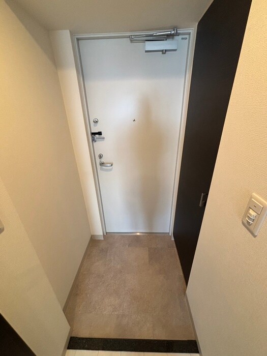 物件内観写真22　(玄関)
