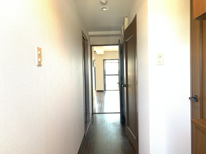 物件内観写真19　(廊下)