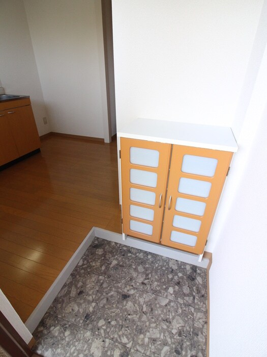 物件内観写真14　(玄関)