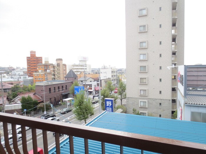 物件内観写真15　(室内からの展望)