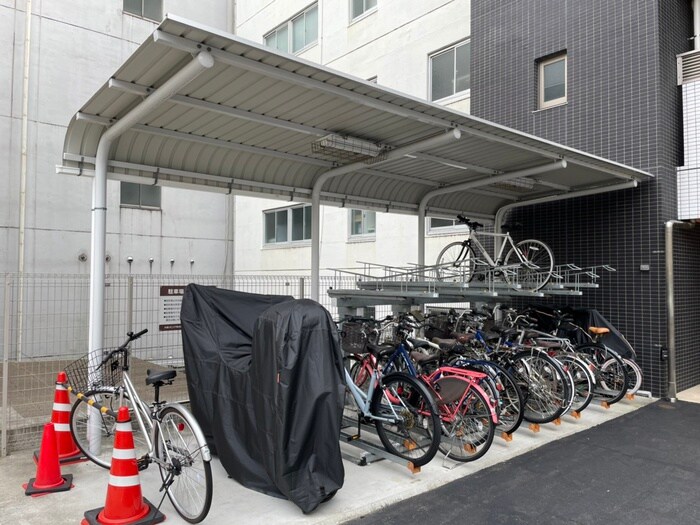 物件外観写真3　(駐輪場)