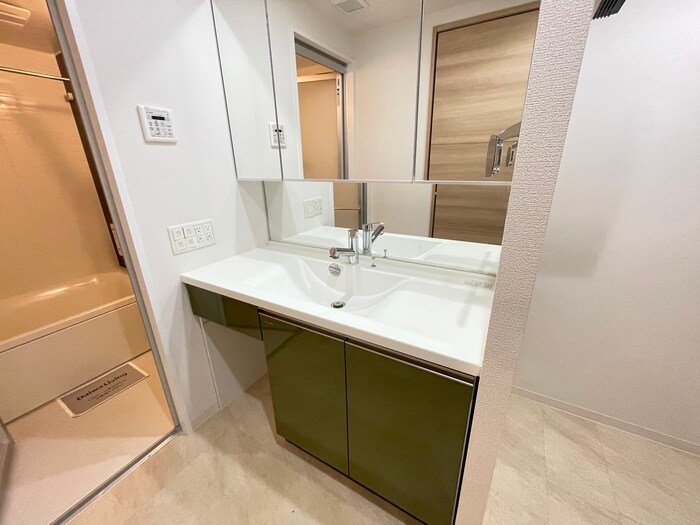 物件内観写真12　(洗面)