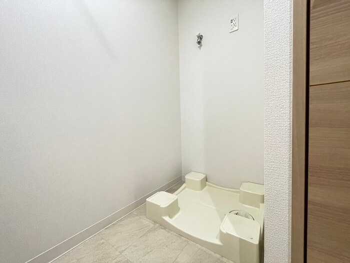 物件内観写真19　(洗濯機置場)