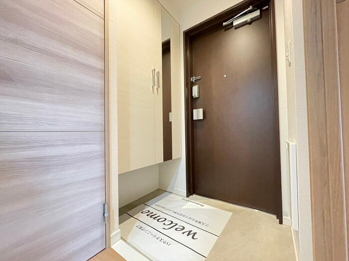 物件内観写真20　(玄関)