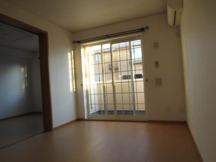 物件内観写真4　(居室)