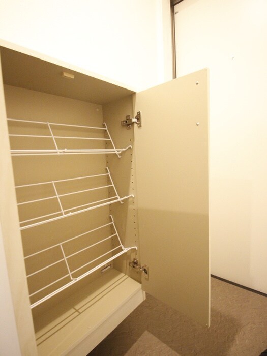 物件内観写真15　(靴箱)