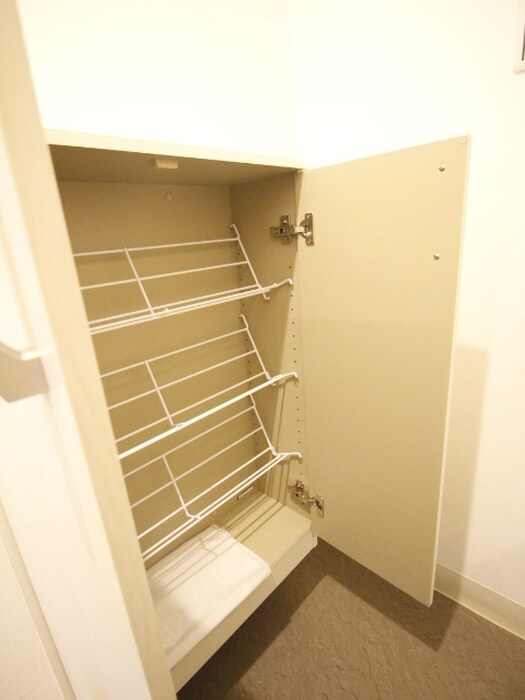 物件内観写真16　(靴箱)