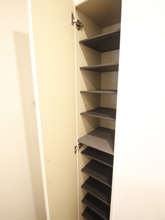 物件内観写真16　(靴箱)