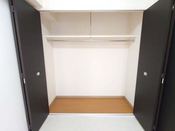 物件内観写真12　(収納)