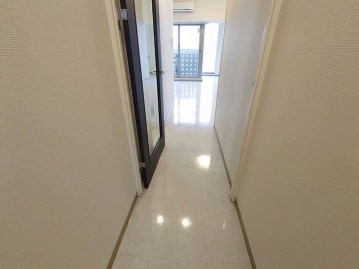 物件内観写真19　(廊下)