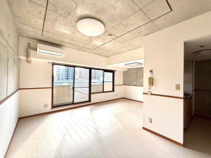 物件内観写真9　(居室)