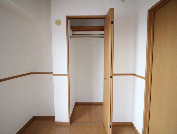 物件内観写真12　(収納)