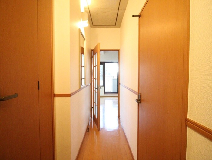 物件内観写真19　(廊下)