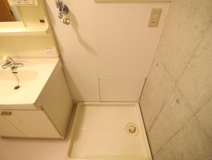 物件内観写真20　(洗濯機置場)