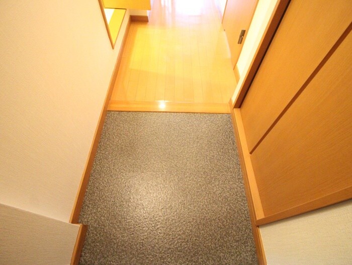 物件内観写真22　(玄関)