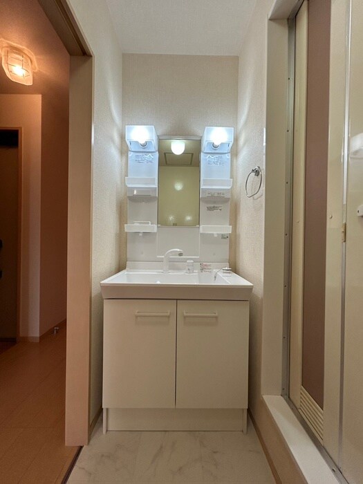 物件内観写真13　(洗面)