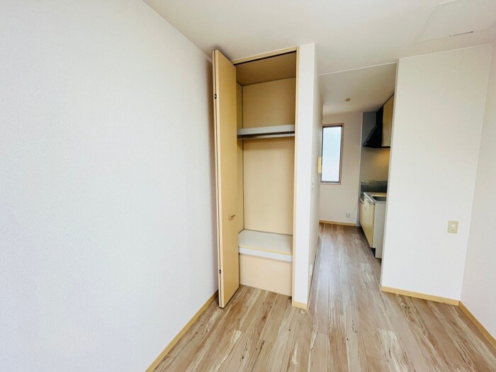 物件内観写真6　(収納)