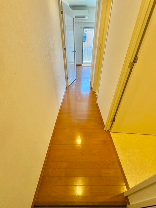 物件内観写真18　(廊下)