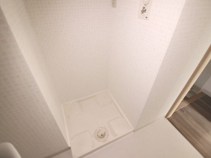 物件内観写真11　(洗濯機置場)