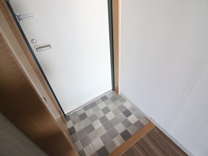 物件内観写真19　(玄関)