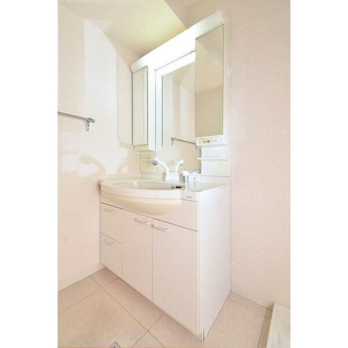 物件内観写真9　(洗面)