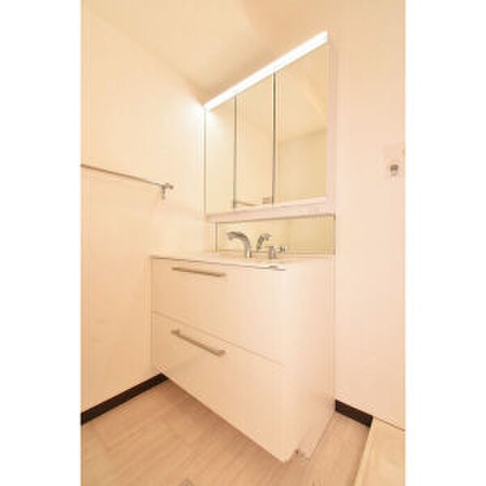 物件内観写真11　(洗面)