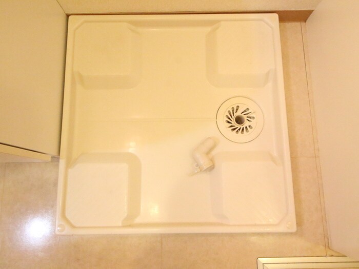 物件内観写真11　(洗濯機置場)