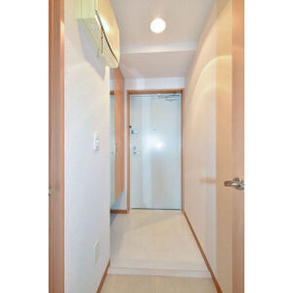 物件内観写真13　(廊下)