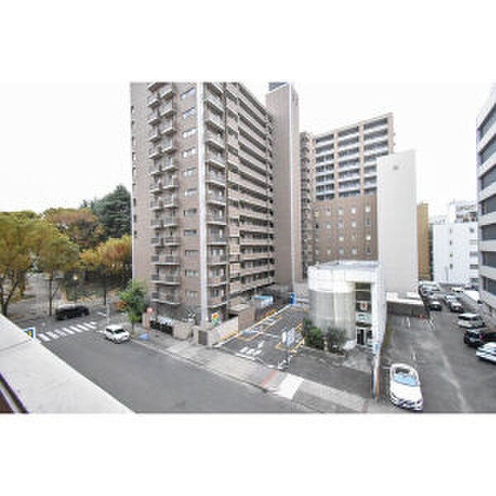 物件内観写真16　(室内からの展望)