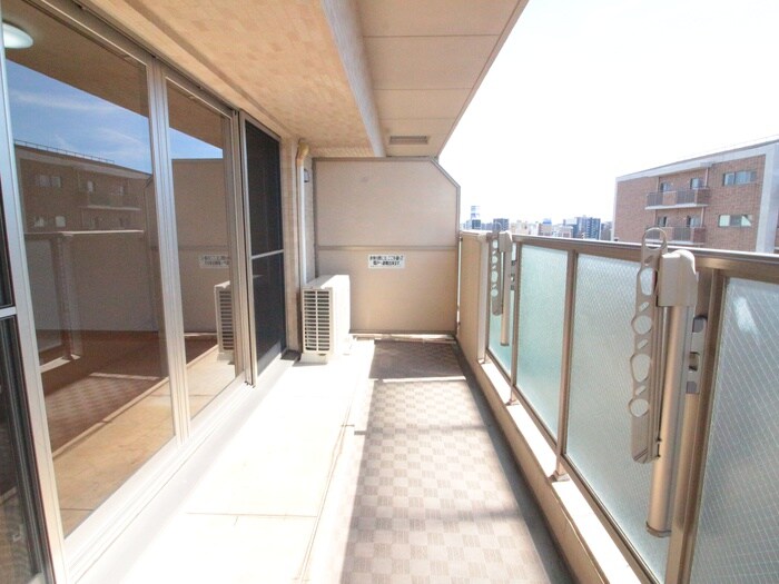 物件内観写真16　(洗濯機置場)