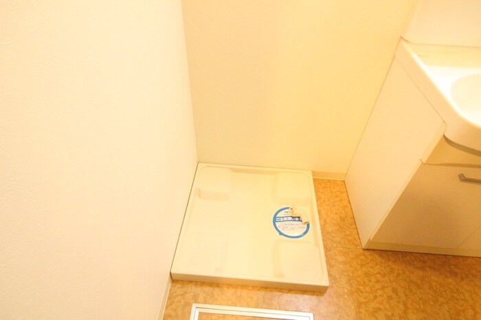 物件内観写真17　(洗濯機置場)