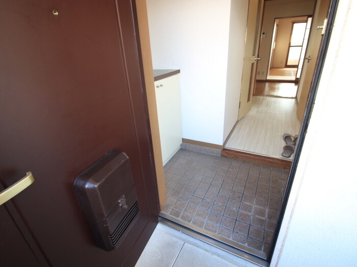 物件内観写真15　(玄関)