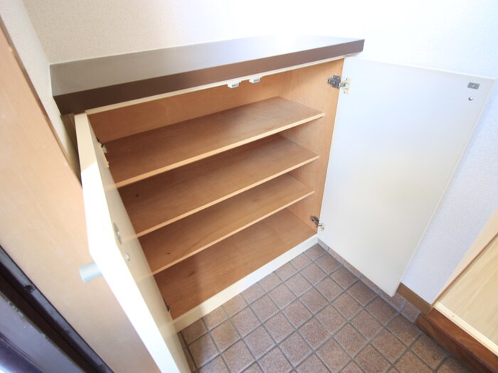 物件内観写真16　(靴箱)