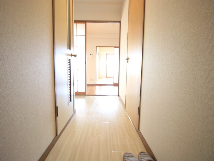 物件内観写真17　(廊下)
