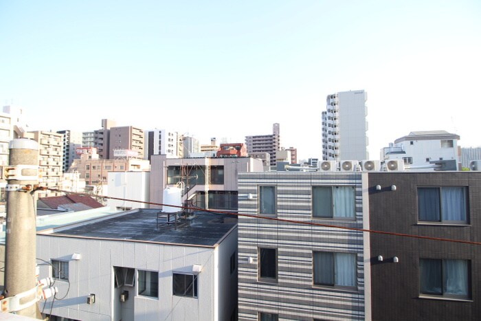 物件内観写真17　(室内からの展望)