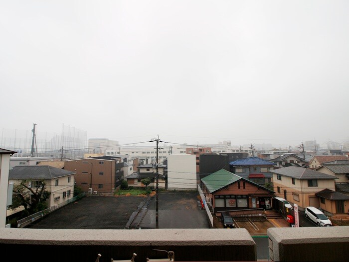 物件内観写真15　(室内からの展望)