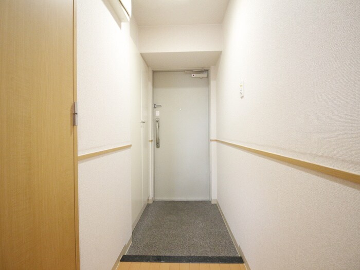 物件内観写真19　(玄関)