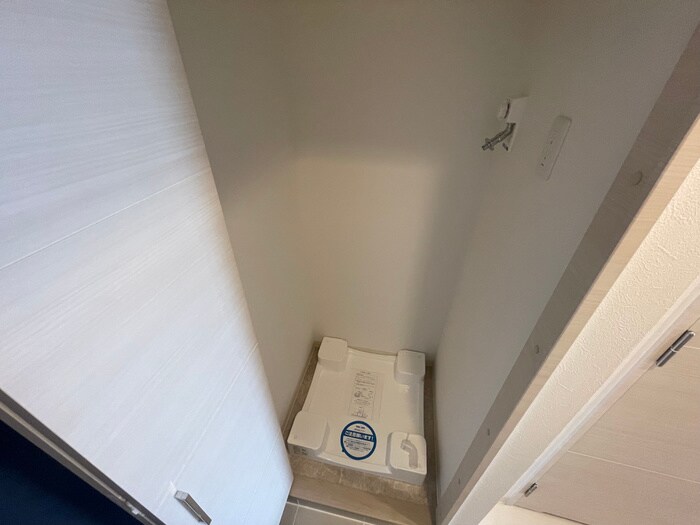 物件内観写真13　(洗濯機置場)