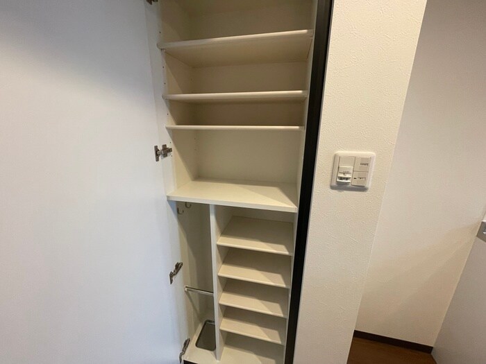 物件内観写真14　(靴箱)