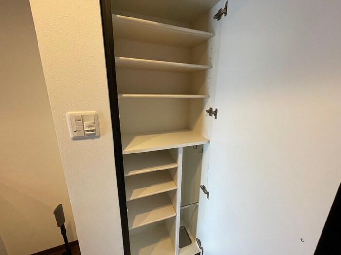 物件内観写真15　(靴箱)