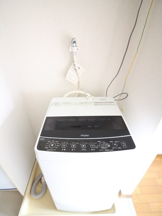 物件内観写真13　(洗濯機置場)