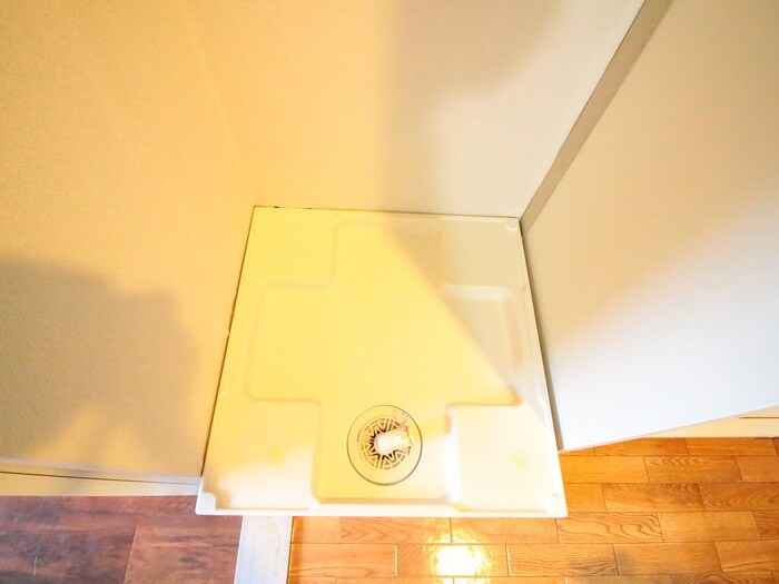 物件内観写真14　(洗濯機置場)