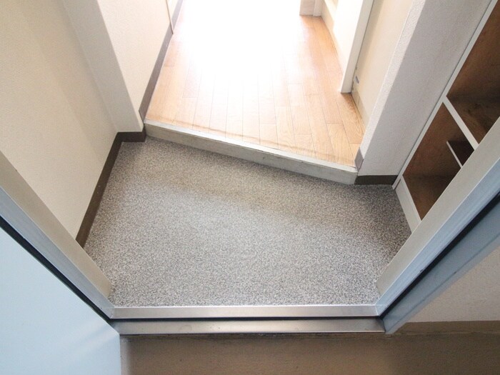 物件内観写真14　(玄関)