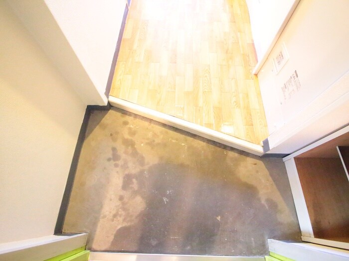 物件内観写真15　(玄関)