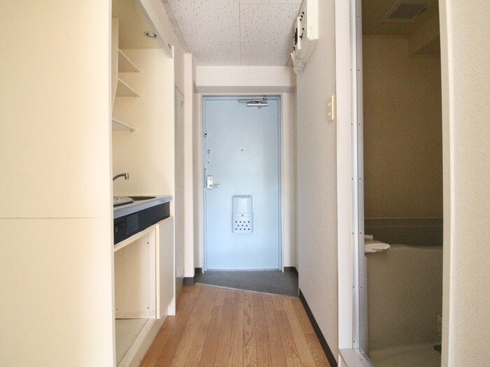 物件内観写真16　(廊下)