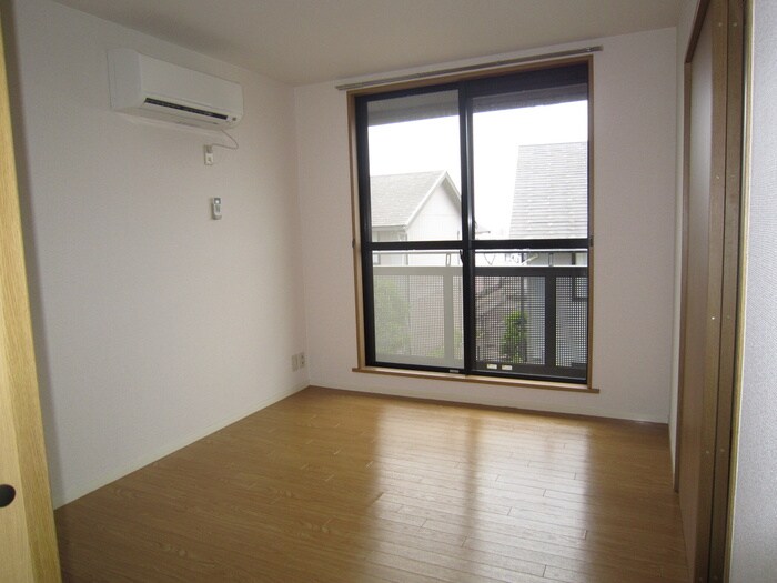 物件内観写真9　(居室)