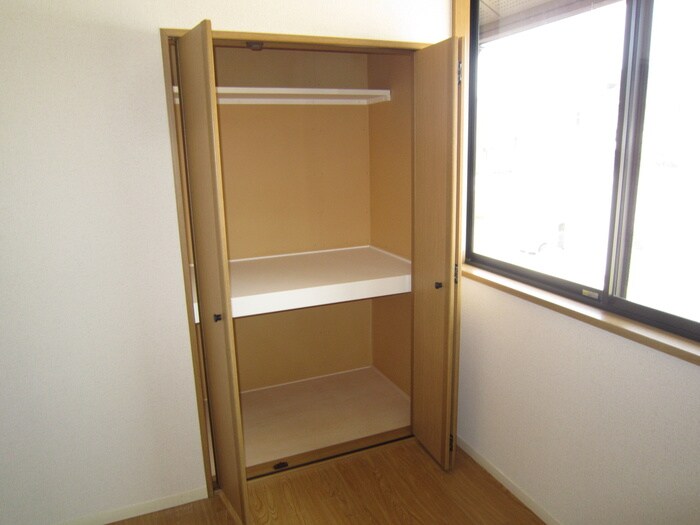 物件内観写真15　(収納)