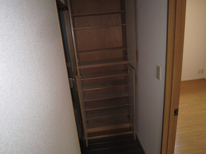 物件内観写真16　(靴箱)