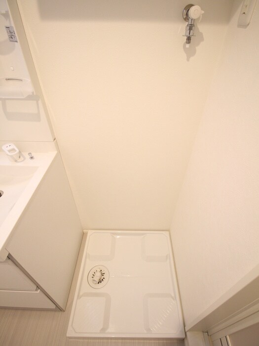 物件内観写真11　(洗濯機置場)